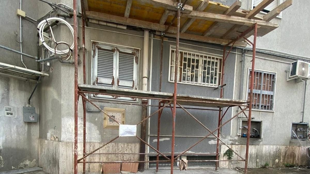 Uno degli interventi della Polizia Locale di Soccavo