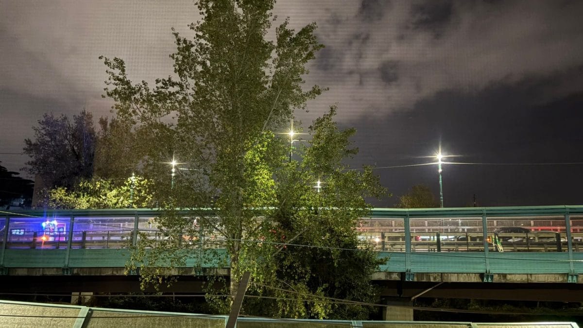 Incidente sulla rampa dell’Asse perimetrale Melito–Scampia / Fanpage.it