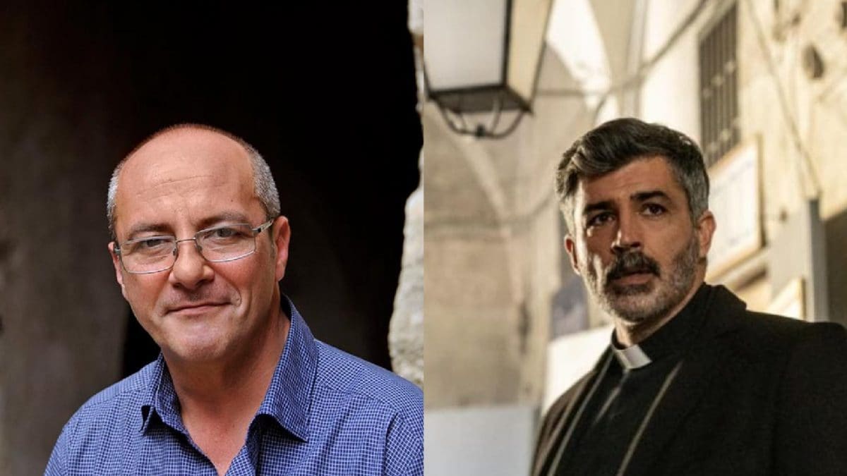 Don Antonio Loffredo (a sinistra) e l’attore Carmine Recano, protagonista di "Noi del Rione Sanità"