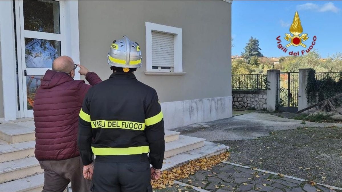 Le verifiche dei Vigili del Fuoco ad Avellino