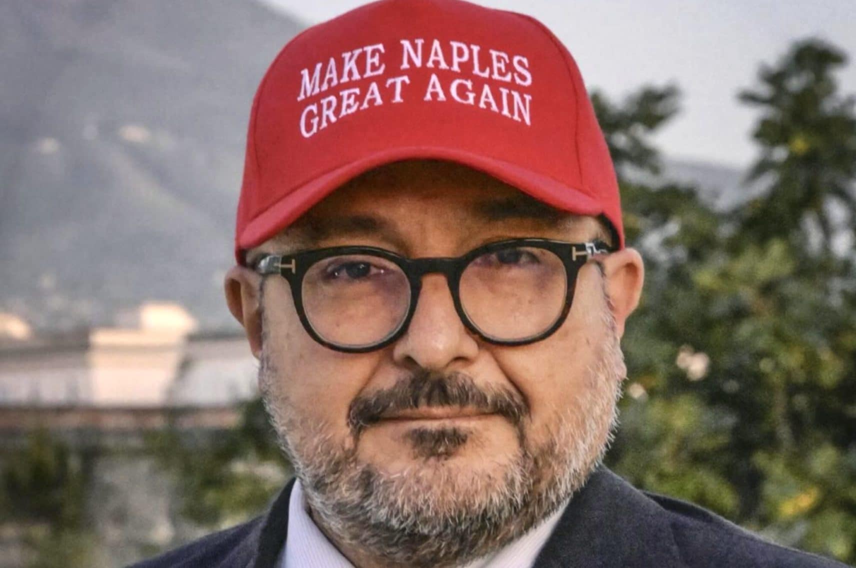 Sangiuliano col cappellino