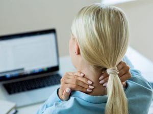 mal-di-schiena-collo-iStock-1281999745-1762249098413-300x225.jpg