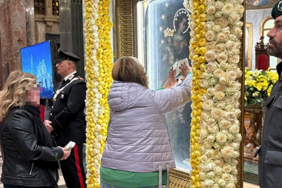 La discesa del quadro della Madonna di Pompei