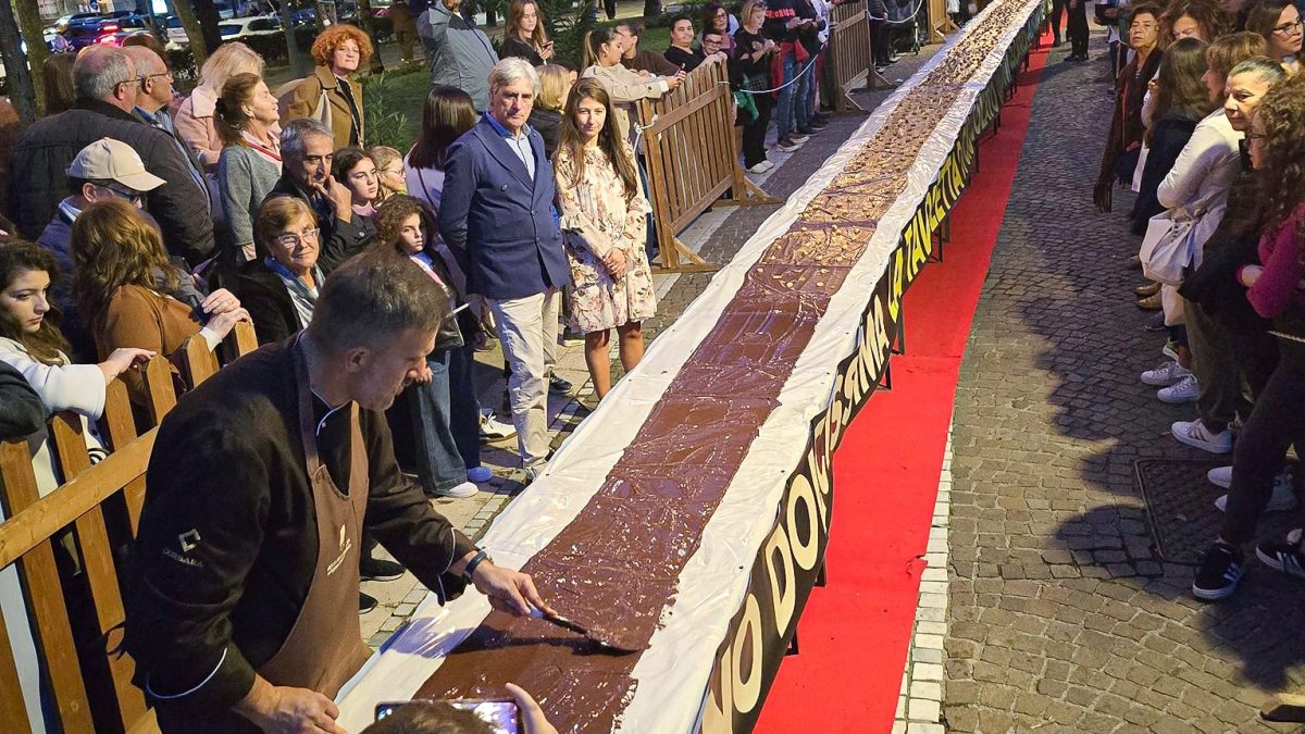 La tavoletta di cioccolato più lunga del mondo