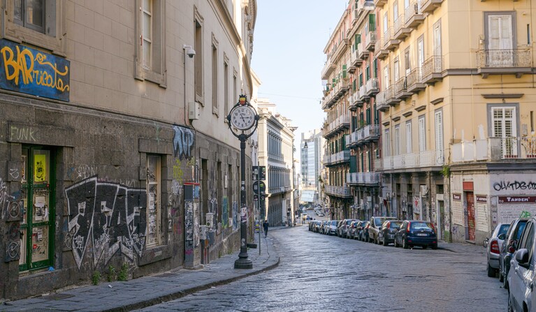 Via Mezzocannone