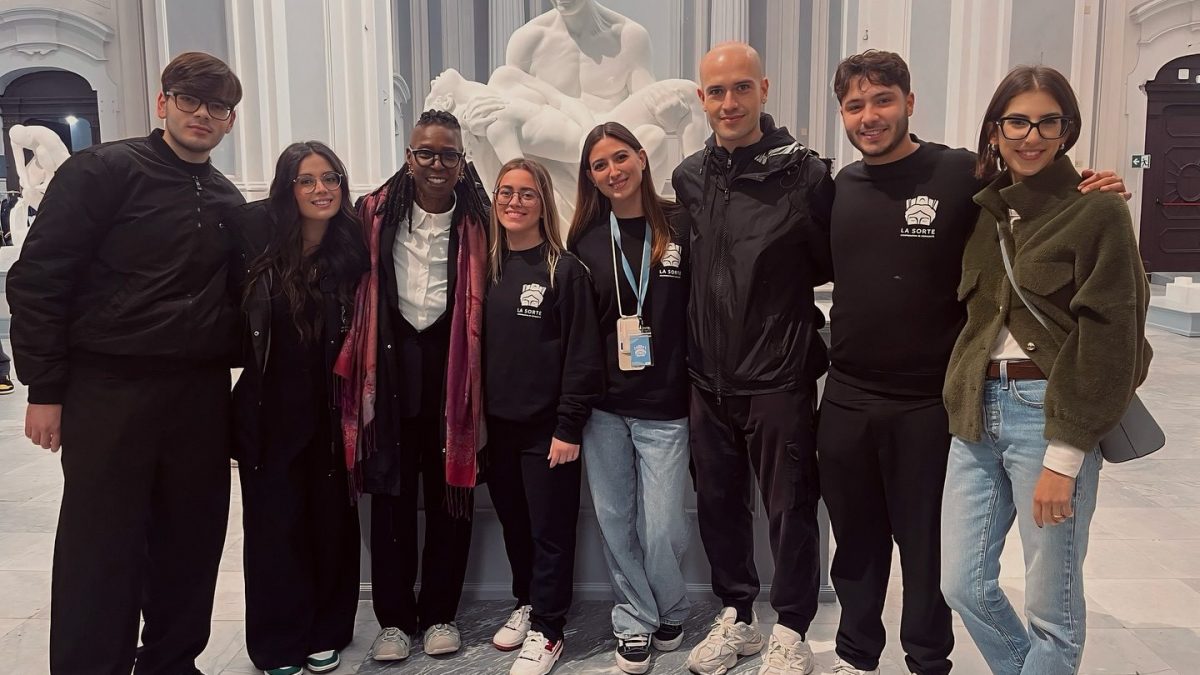 Whoopi Goldberg in visita allo Jago Museum a Napoli (Foto: Cooperativa La Sorte)