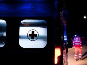 ambulanza-notte-iStock-1351550504-1734851973171-1765623364455-300x225.jpg