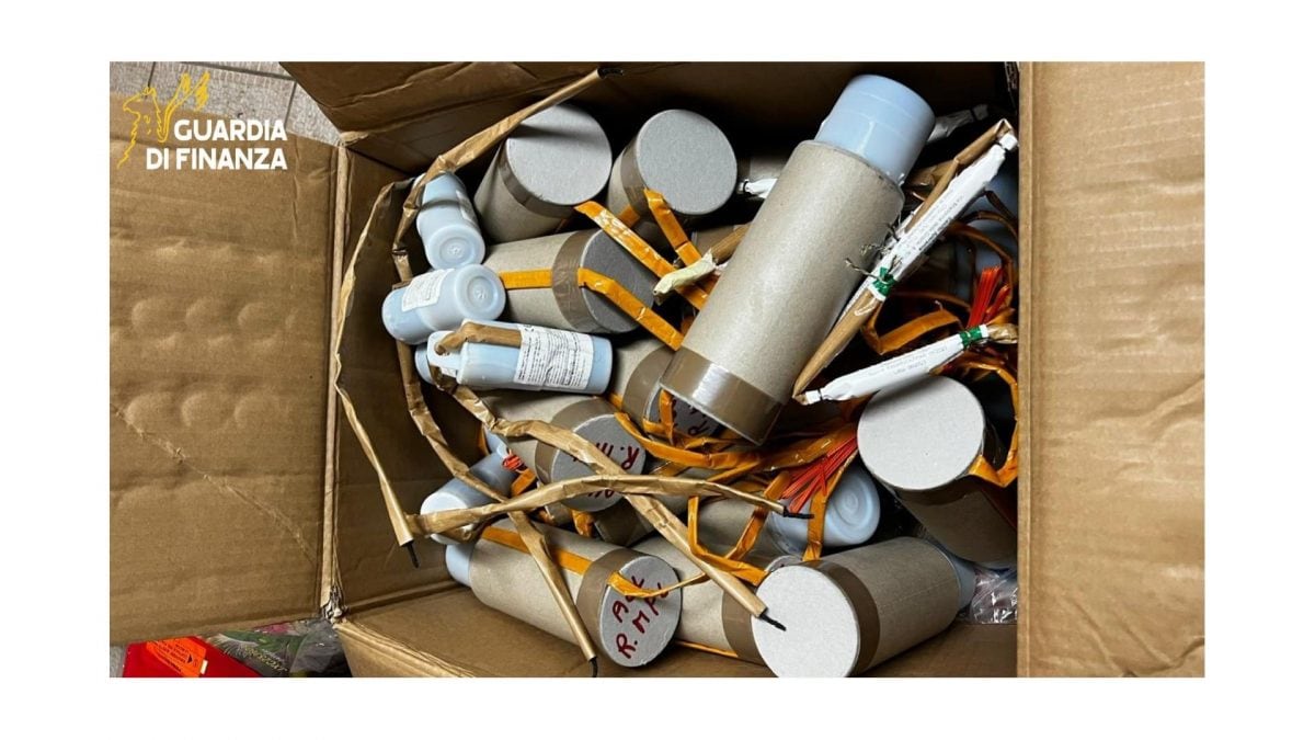 i botti sequestrati a Mondragone (Caserta)