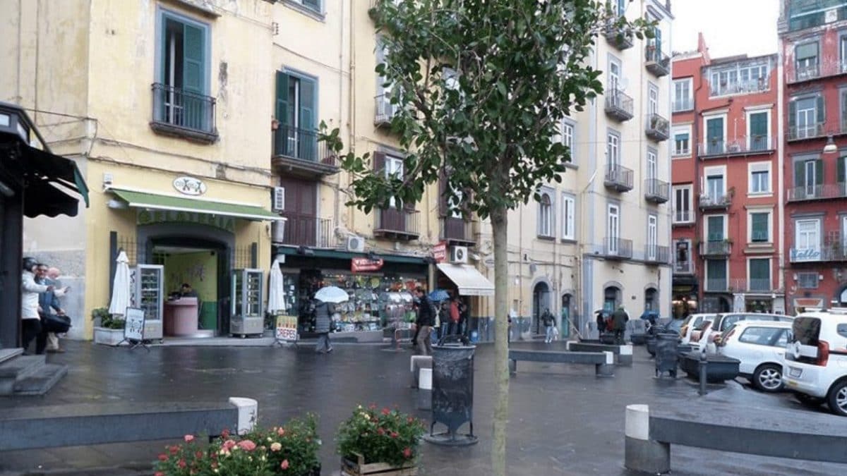 Piazza Carolina