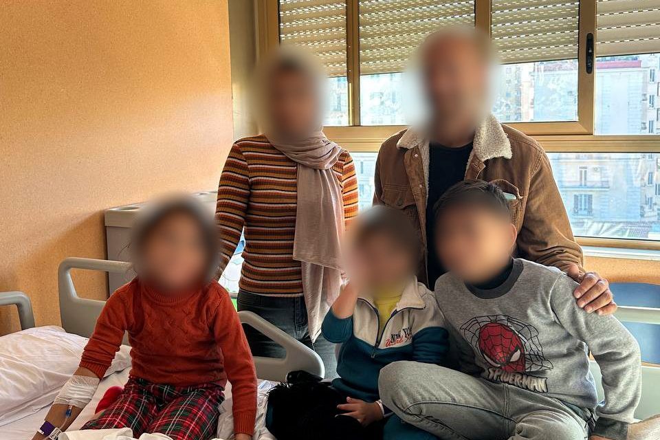 Bimba di 7 anni ferita da scoppio a Gaza e gravemente ustionata al volto: curata al Santobono di Napoli