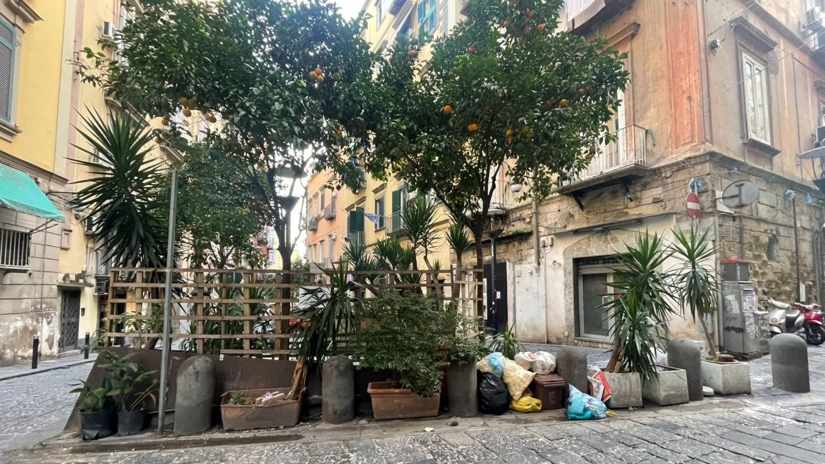 Com’era lo slargo Santa Caterina da Siena a Chiaia prima del restyling