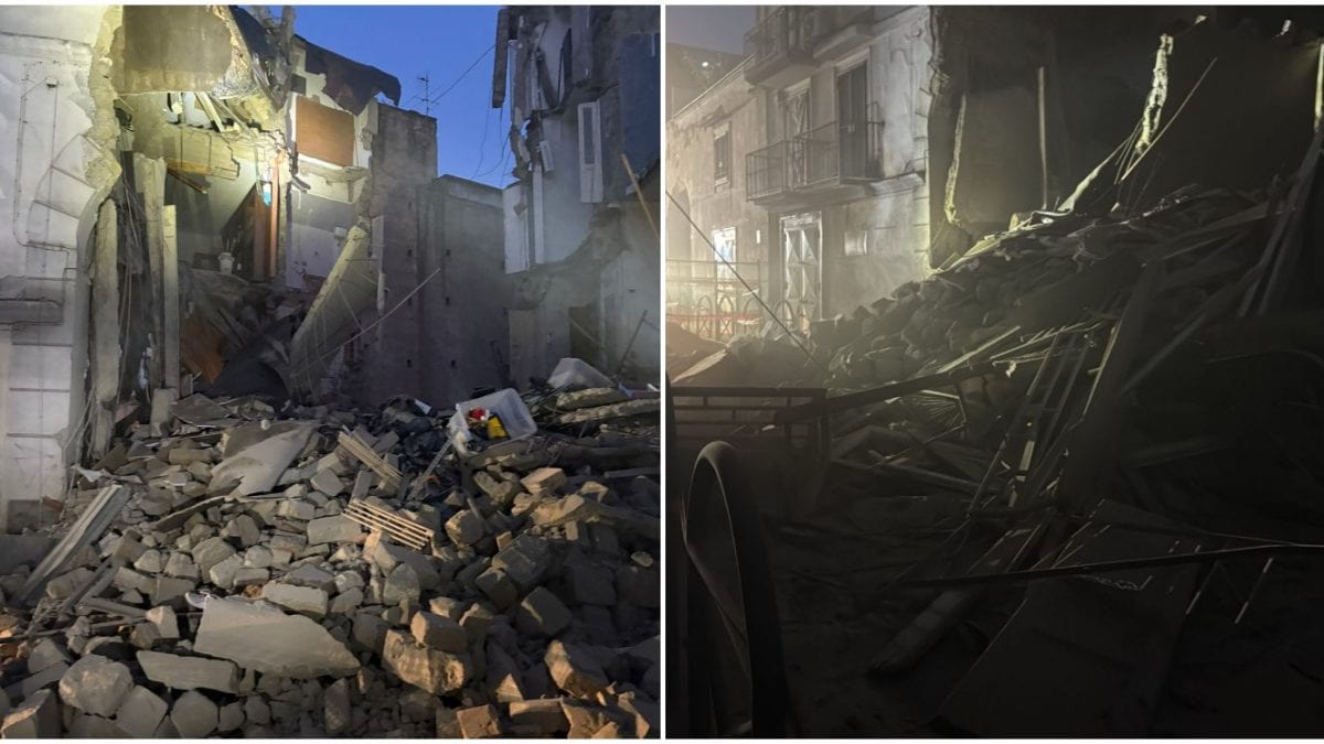 Il palazzo crollato a Casoria (Napoli)