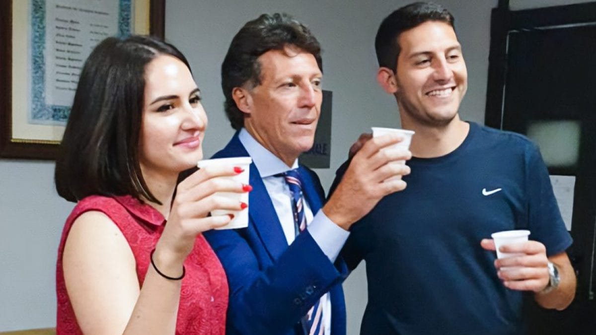 Enzo Cuomo coi figli Annamaria e Pietro