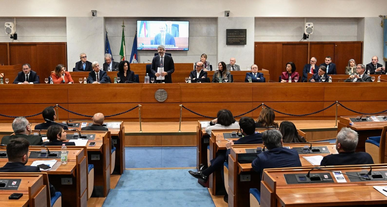 Campania, Consiglio Regionale in moto per le prime proposte di legge: salario minimo, malati gravi, violenza sulle donne