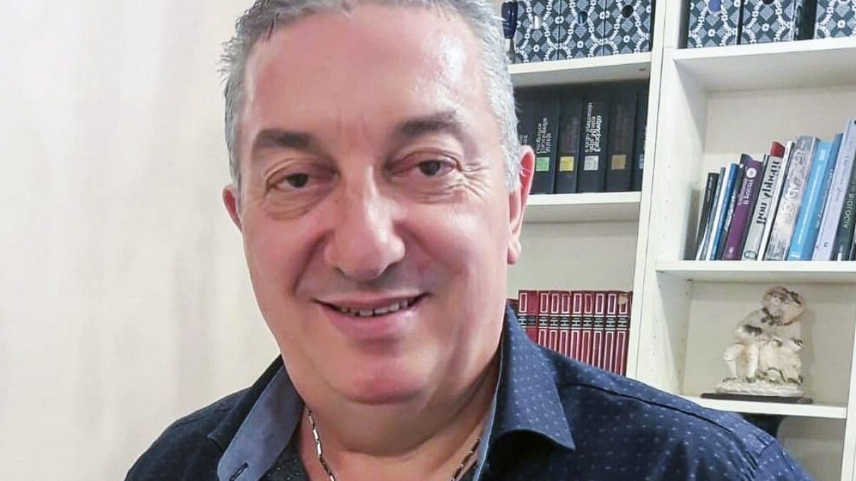 Il cantante neomelodico Gino Polese