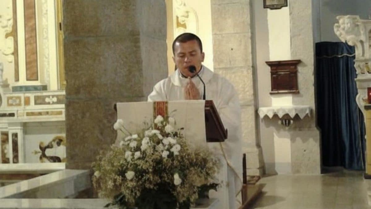 Padre John Fredy Gutierrez Sanchez
