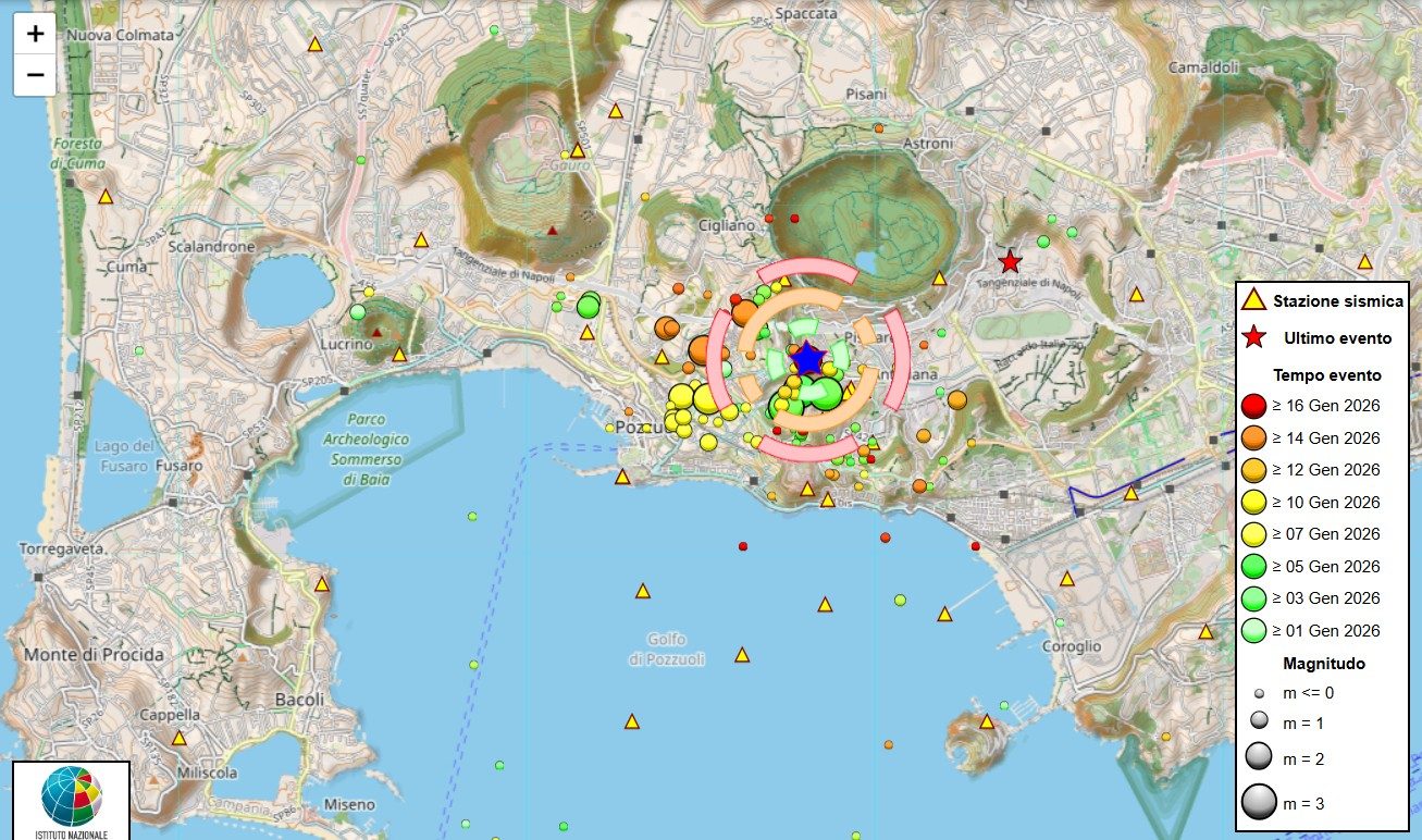Terremoti ai Campi Flegrei e Vesuvio, scossa di magnitudo 2.2 alla Solfatara: "Sciame sismico"