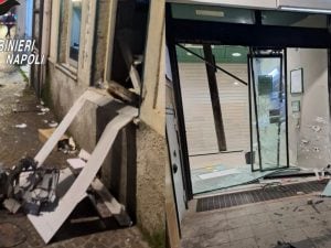 Bancomat ancora presi d’assalto, due colpi falliti nella notte a Napoli e in provincia