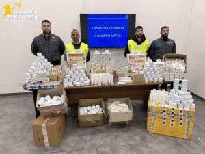 Farmaci a base di botulino e creme anestetiche importati illegalmente in Italia: scoperto deposito a Napoli