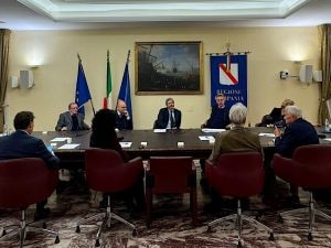 America’s Cup Napoli, per la prima volta assessori di Regione e Comune si siedono al tavolo. E l’esigenza è soprattutto politica