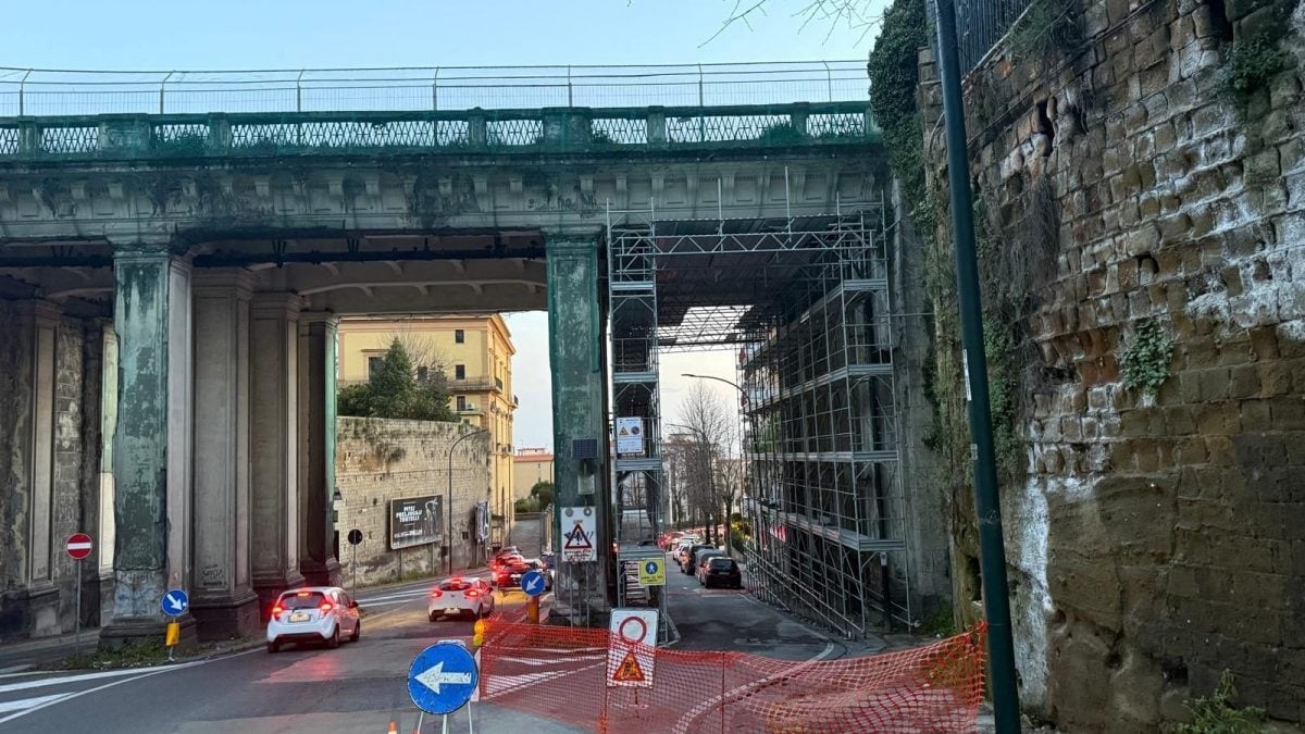 Il ponte di via Pietro Castellino all’Arenella