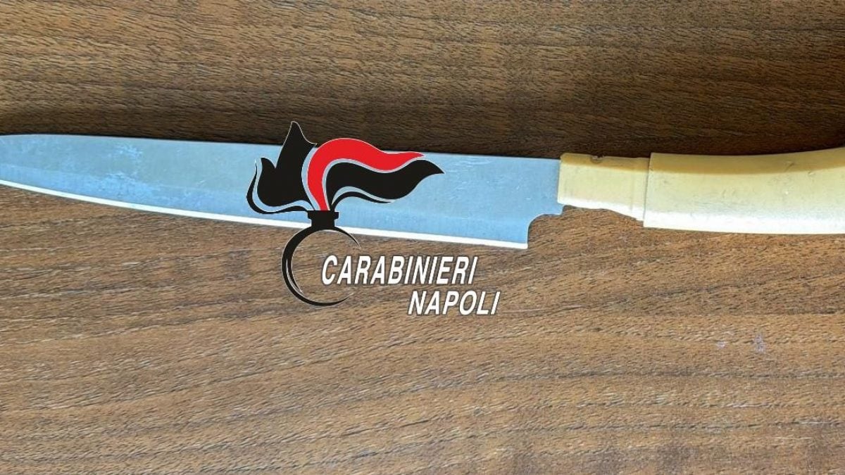 Il coltello sequestrato a Marano