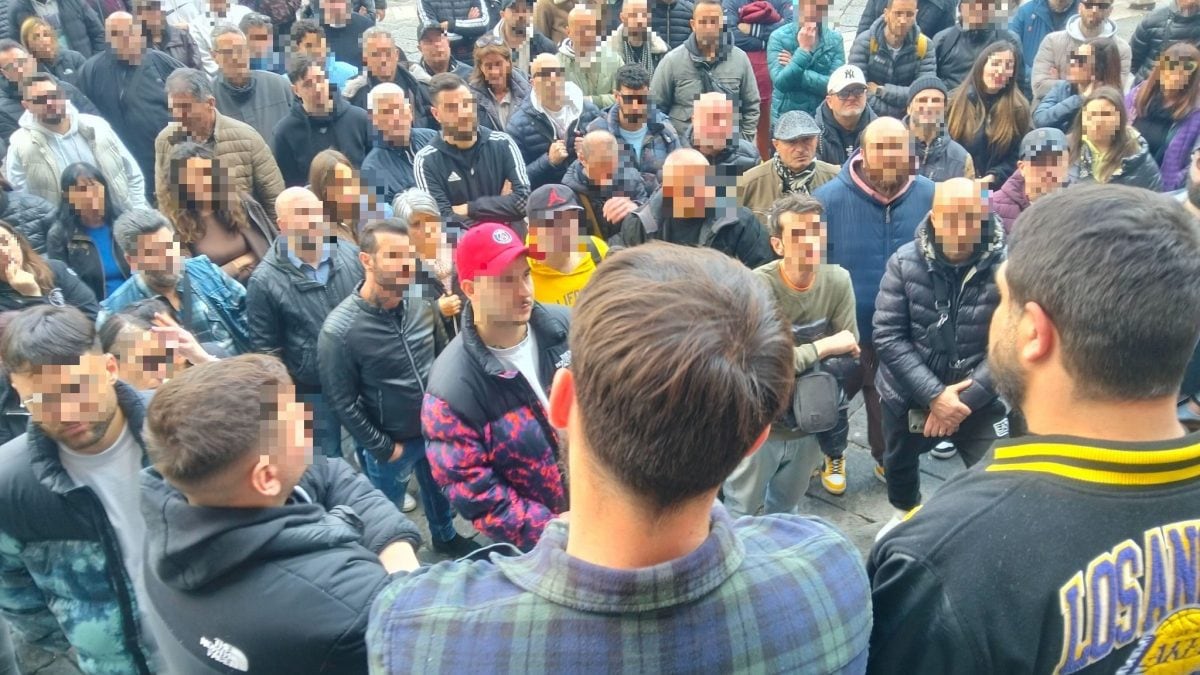 Una riunione dei disoccupati di Napoli / immagine di repertorio