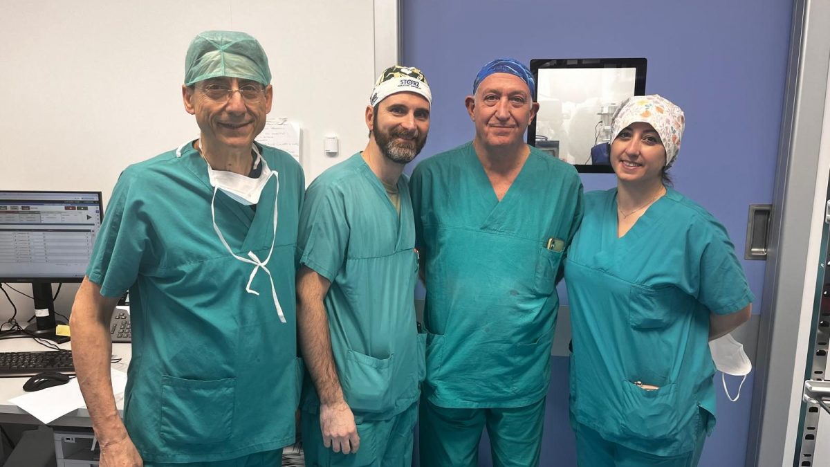 L’equipe di medici che ha operato il bimbo