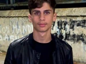 Fabio Ascione ammazzato a Ponticelli, funerali in chiesa con il Cardinale Battaglia ma senza corteo