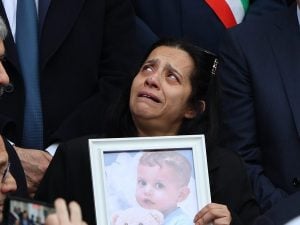 Trapianto di cuore fallito al Monaldi, la chirurga indagata: “A Bolzano non mi dissero del ghiaccio secco”