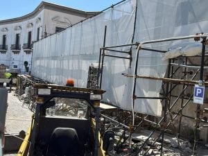 Vomero, ripartono i lavori al muraglione di San Martino dopo lo stop: dovevano essere finiti 2 mesi fa