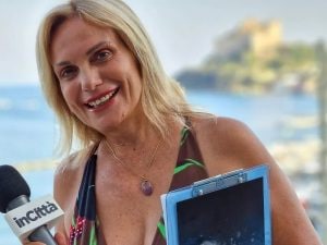 Morta la conduttrice Lorenza Licenziati: lutto nella televisione a Napoli e in Campania