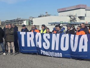 Ritirati i licenziamenti Trasnova, salvi i 53 lavoratori della Stellantis di Pomigliano