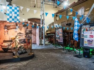 Al Museo Ferroviario di Pietrarsa c’è la Vespa di Maradona: arriva la mostra di auto e moto d’epoca