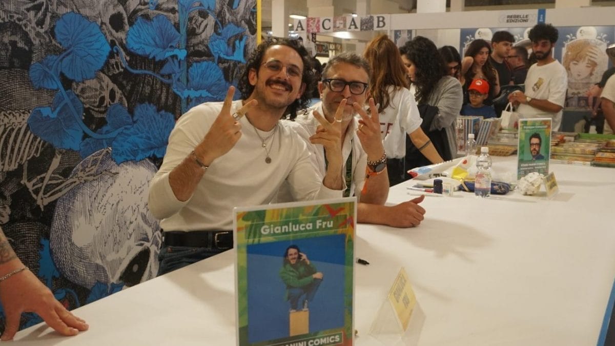 Gianluca Frù e Giuseppe Camuncoli durante il firmacopie. Foto G. Cozzolino / Fanpage.it