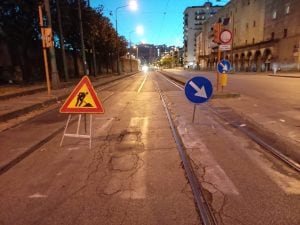 Napoli, torna il caos traffico: tra cantieri e deviazioni, quasi un’ora per 5 chilometri in auto
