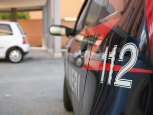 Dal ristorante spariscono cibo e bevande, arrestate le donne delle pulizie: trovati 1.600 euro di prodotti nella loro auto