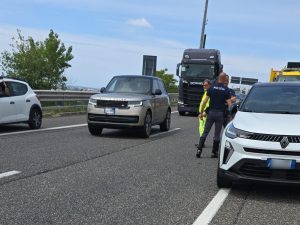 Incidente sull’autostrada A2 Salerno-Reggio, ci sono feriti: scontro tra Eboli e Battipaglia