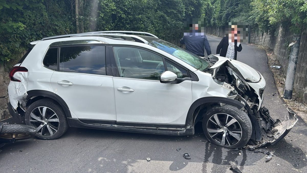 Incidente stradale in via Mandracchio / Fanpage.it