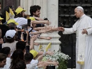 Papa Leone XIV in visita ad Acerra sabato 23 maggio: programma, orari e dove seguire la diretta tv e streaming