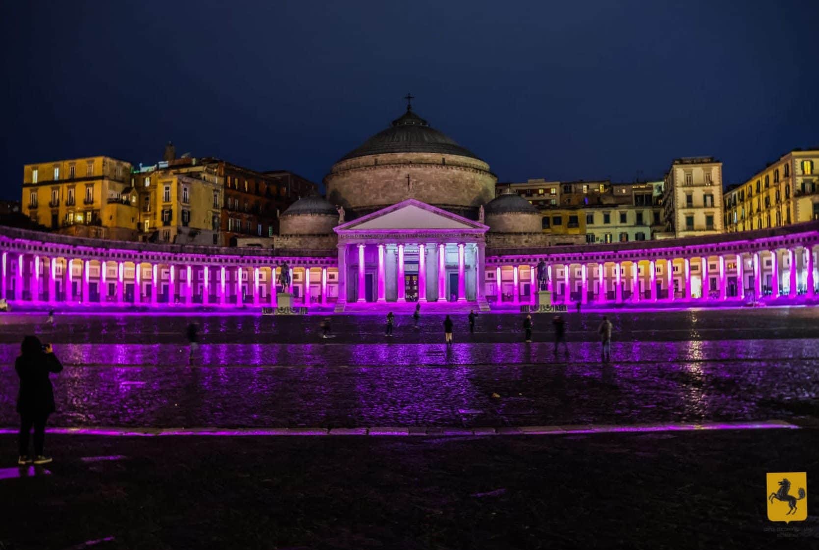 Piazza Plebiscito illuminata di rosa per il Giro d’Italia 2026