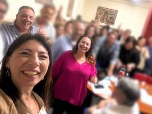 Il ritorno di Rory Oliviero: a Ercolano foto di gruppo alla festa della neo consigliera Pd Pina Liberti