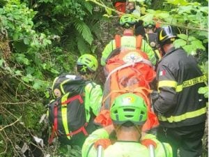 Cade durante escursione tra i boschi di Baronissi: 72enne salvato dopo un giorno dal Soccorso alpino