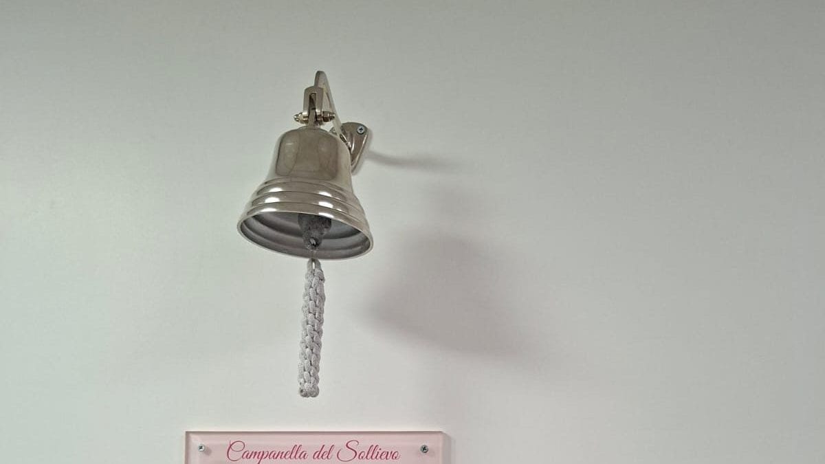 La campanella del sollievo donata all’ospedale del Mare