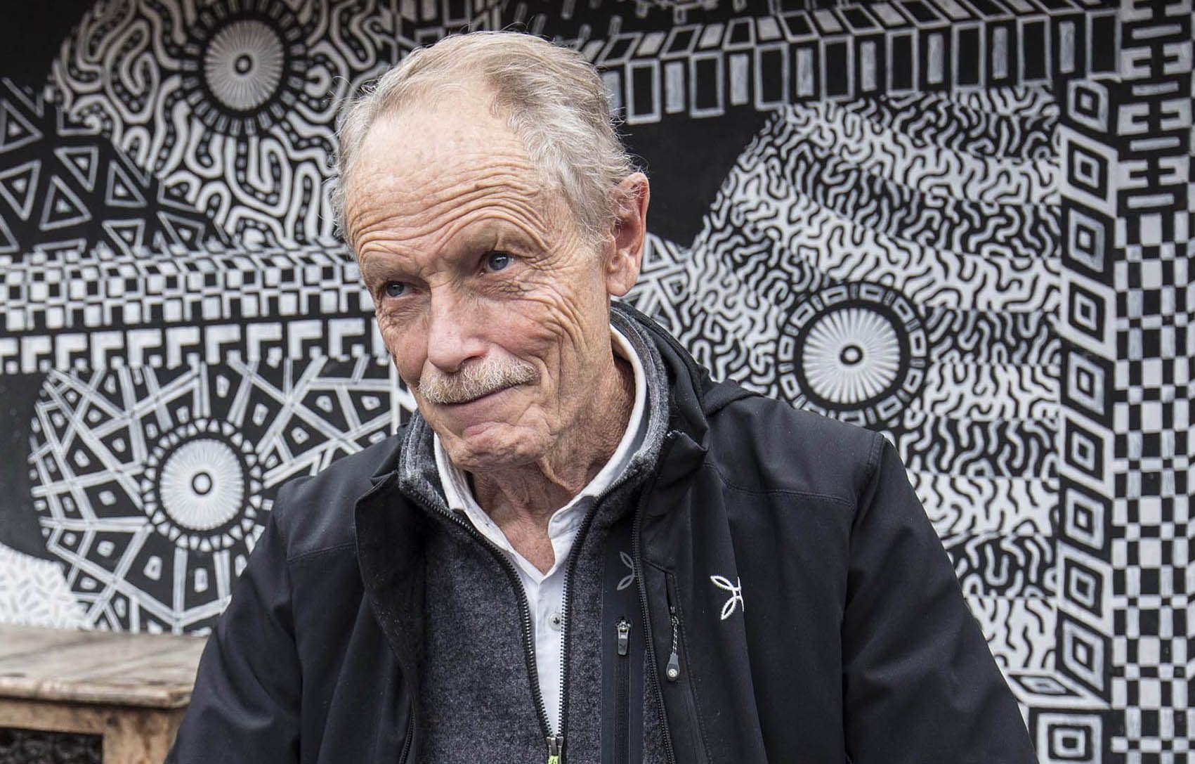 Erri De Luca non parlerà più a Salerno Letteratura dopo le sue dichiarazioni sul genocidio a Gaza