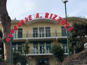 Massacrata di botte dal padre e ridotta in fin di vita a Isc