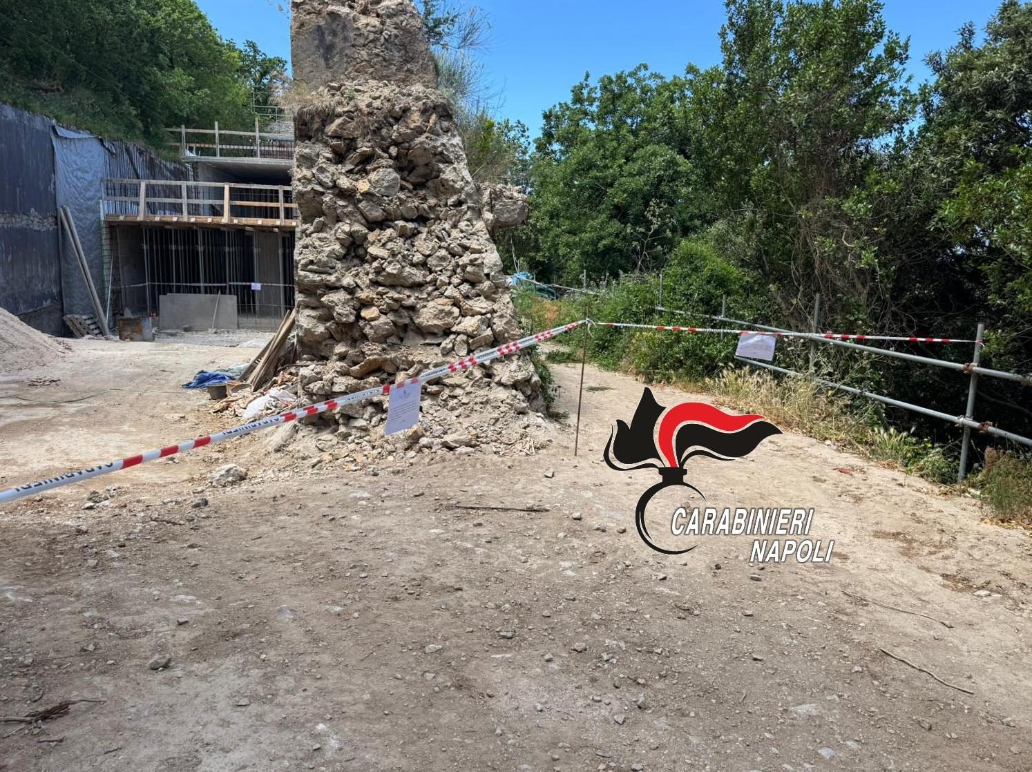 I lavori in corso d’opera sequestrati dai militari dell’Arma