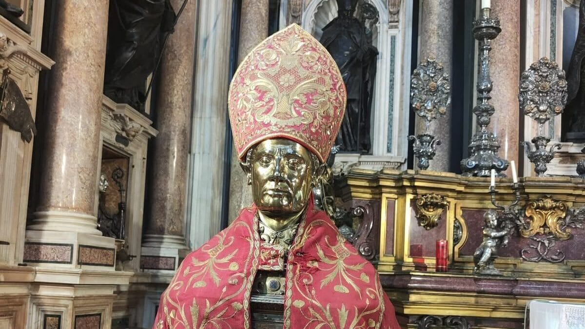 Il busto di San Gennaro nel Duomo di Napoli