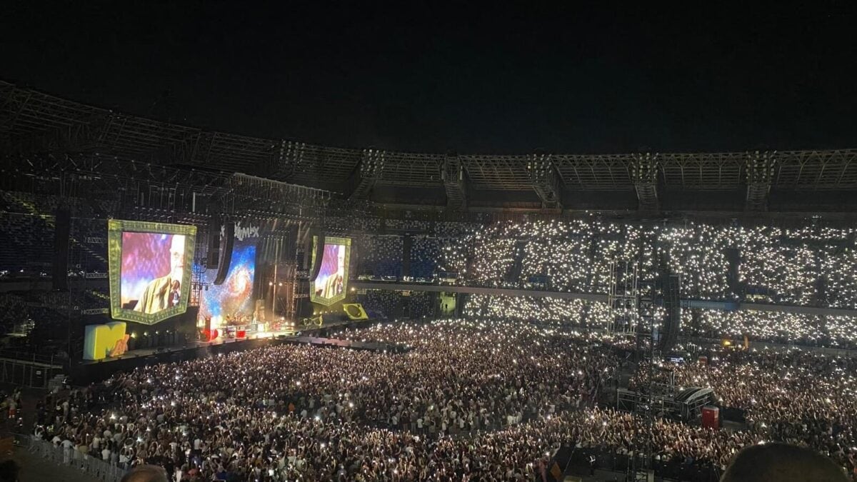 Uno dei concerti allo stadio Maradona di Napoli di giugno 2026 / Fanpage.it