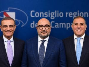 Scontro politico in Regione Campania sui fondi per l'emergenza Campi Flegrei